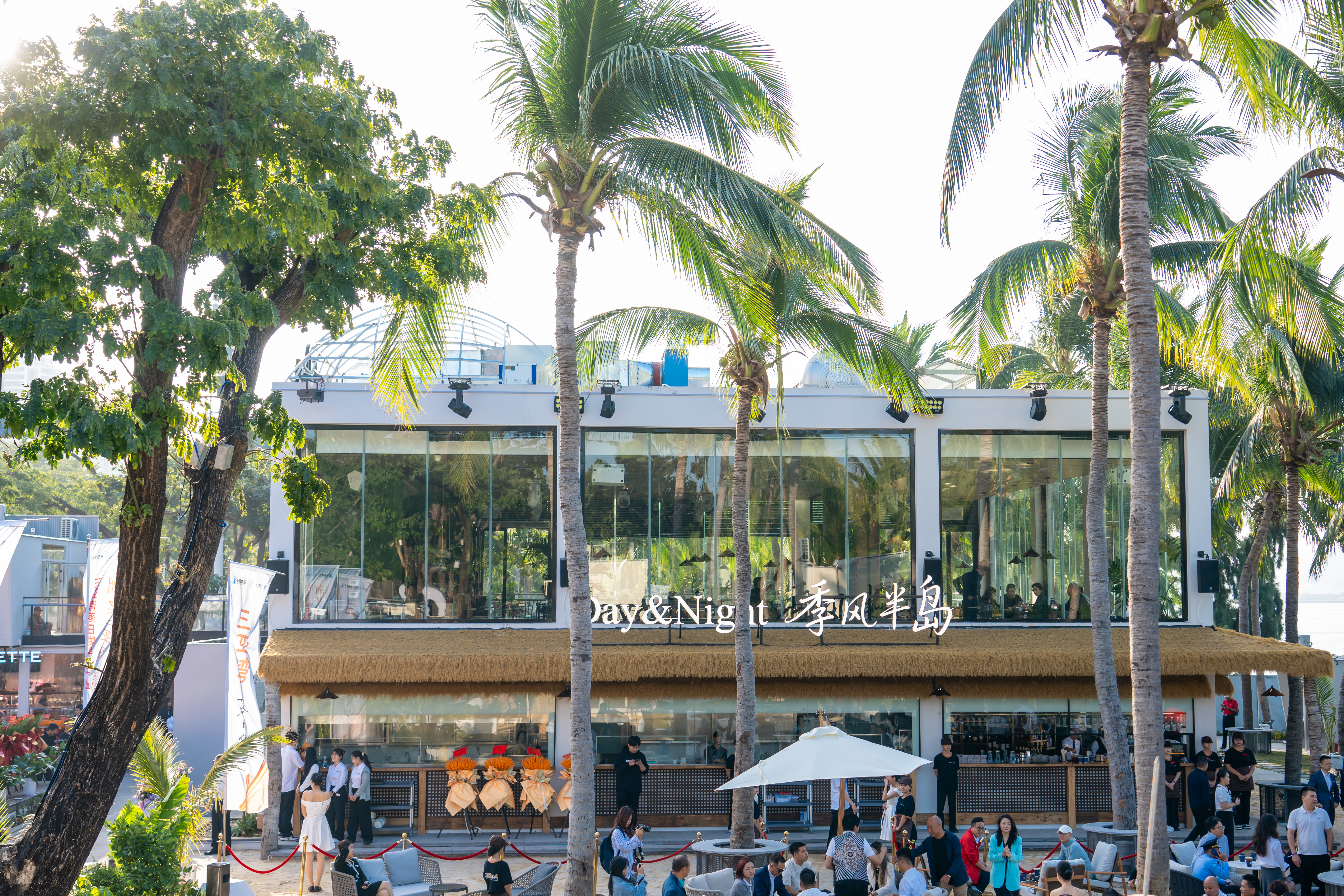 全时段运营!三亚打造三亚湾·落日集海边市集